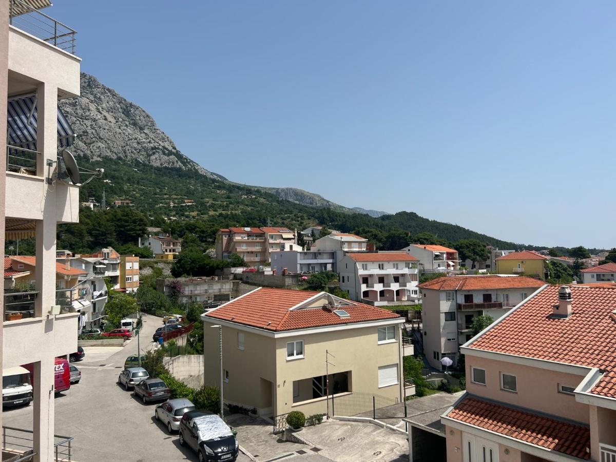 Apartment Lucija - Cozy Flat In The City Center With A Sea View & Parking Макарска Экстерьер фото