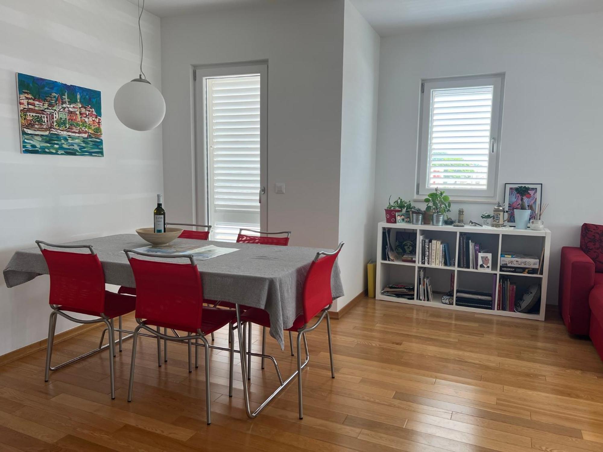 Apartment Lucija - Cozy Flat In The City Center With A Sea View & Parking Макарска Экстерьер фото